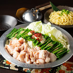 本格水炊きと博多もつ鍋 地鶏と九州料理 居酒屋 鳥邸 天神店