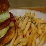 No.18 - 付け合わせのフライドポテト。胡椒が効いてる