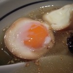 味処 むさし野 - づけ玉子でし。塩そばが一番合うと思ひやし。