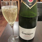 ワインカフェ - コドーニュ・クラシコセコ　Codorniu Crasico 680円