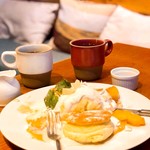 Pancake & Steakhouse Gatebridge Cafe - りんごのパンケーキ