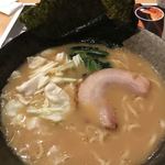 湯あがり食堂 - 横濱家系ラーメン@850円