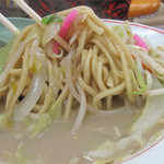 名代ラーメン亭 - 濃厚で甘めの親しみやすいスープ。天神店で食べたチャンポンよりはあっさり気味だなぁ。