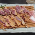 Robata Yanagi - 地鶏と豚肉  これ一人分です❗