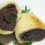 小竹製菓 - 笹だんごパンのアップ