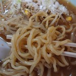 Tomobe Shiyokudou - 味噌ラーメン600円　麺アップ