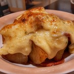 ととや和食 - じゃがいもとベーコンのマヨチーズグラタン