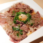 h Miyoshiya - Ａ５黒毛和牛口どけ塩炙りカルパッチョ１６８０円