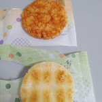 もち吉 - 料理写真:餅のおまつりこまちしょうゆ味、サラダ味