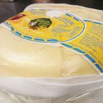 BULL LATTE - アルスア・ウジョア(ガリシア産のクリーミーな牛乳のチーズ)