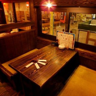 テーブル4名様×1
ご家族連れにも嬉しいボックス席も♪
