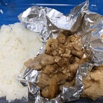 さざなみ - 次女の「鶏唐揚げ&豚味噌漬け焼き・小盛り」も美味しそう♡