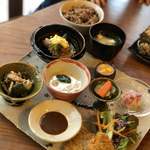 ギャラリーカフェ 玄米屋 - 玄米プレート　　タイ風グリーンカレー付き