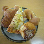 ドンバル堂 - パンいろいろ