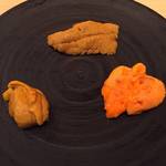 鮨 尚充 - うにの食べ比べ (ムラサキウニ.赤うに.エゾバフンウニ)