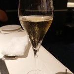 Restaurant A bientot - 乾杯 スパークリングワイン