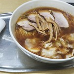 大勝軒 - チャーシューワンタン麺 1,300円 ♪