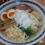 てんくう - 塩ワンタン麺 味玉入り　￥８６０