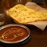 まいた - チキンカレーとナン