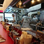 豚骨醤油ラーメン 王道家 - 