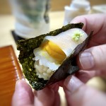 鮨旬美西川 - そぎ切りにした烏賊と雲丹・・烏賊の甘味、雲丹の旨みを感じとても美味しい。