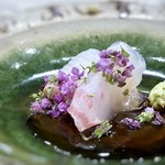 鮨旬美西川 - 程良い締め加減で、噛むと甘味旨みを感じます。