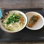 岸井うどん - 温かけうどん、茄子天