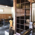 地粉うどん わだち草 - 店内