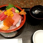 すし食堂　おはん - まぐろ海鮮丼　1088円