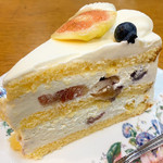 ラ・パレット - フルーツショートケーキ 486円