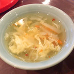 台湾料理　宝島 - ちょい酸味ある中華スープ。最後にじんわり飲みましょう。