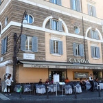 CANOVA - ポポロ広場の老舗カフェ