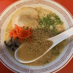 天国ラーメン - ゴマと紅生姜載せました。