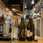 元祖 7種の牛串がある店 焼鳥居酒屋 はなぶさ - カウンター