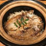 Shunsai Sakana To Sake Takumikakurega - 名物のどぐろ土鍋