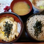 芝大門 更科布屋 - せいろと親子丼セット　930円