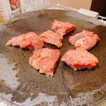焼肉の四文屋 - 