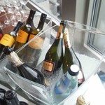 サーラ アマービレ - プロセッコで乾杯！