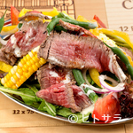 グランカルロス96 - 料理写真:肉も野菜も味わいたい方へ『気まぐれロービサラダwithクリーミーシーザードレッシング』