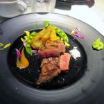KOBE BEEF 5STAR - メインの神戸牛のステーキ、A5ランクの神戸牛のモモ肉を使ったステーキ。

石釜で焼き上げてあるんで旨みが凝縮されたステーキです。