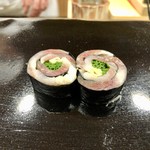 日本橋蛎殻町 すぎた - 〆鯖 あさつき ガリの海苔巻き