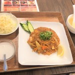 ハヌマーンズナイン - ランチメニュー「チリ味噌甘辛炒飯セット」(800円)