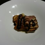 AU GAMIN DE TOKIO - フォアグラな鴨肉燻製乗せ。最初鴨肉がチャーシューに見えた件(ﾟmﾟ*)ﾌﾟｯ