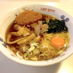 笠置そば ふじ家 - 正油ラーメン（430円）＋生玉子（50円）＋コロッケ（120円）