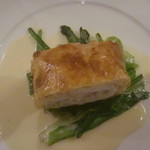 ラ ブラスリー - 真鯛と小海老のパイ包み焼白ワインソース