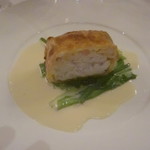 ラ ブラスリー - 真鯛と小海老のパイ包み焼白ワインソース