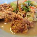 おおむら亭 境川店 - このから揚げをｽｰﾌﾟに浸らせるﾀｲﾐﾝｸﾞを見計らうのにｶﾀﾙｼｽを感じる