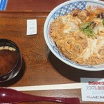 Guriru Dainagoya - 親子丼790円(税込)味噌汁付 ご飯大盛