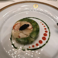 ホテルニューオータニ 東京 - 水鏡に煌めくオマール海老と根セロリのコンフィ キャビア添え 