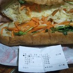 バインミー☆サンドイッチ - グリーンカレー(TOT)生酢別に頼むの忘れた…
ビチャビチャに…